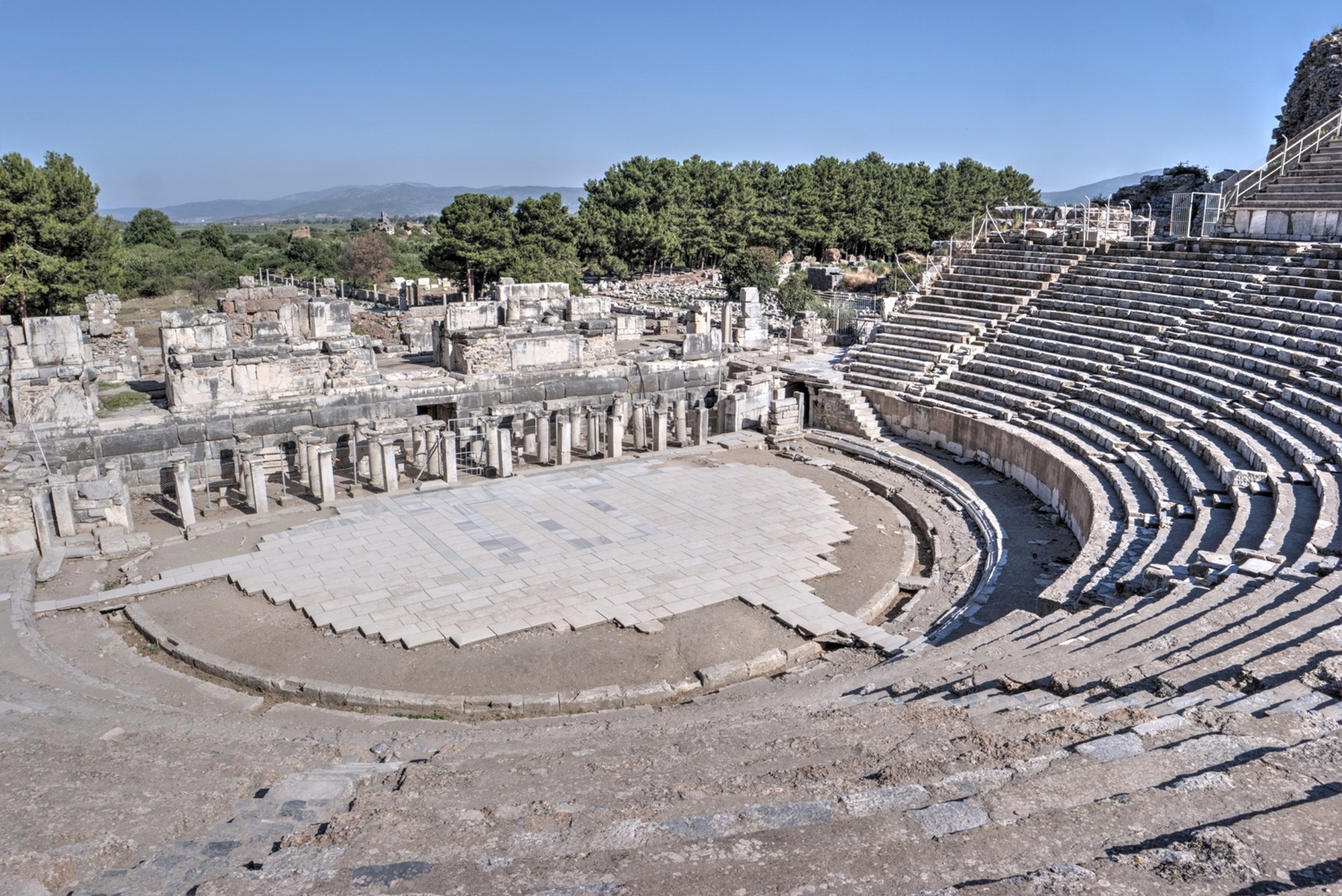 theatre01.jpg